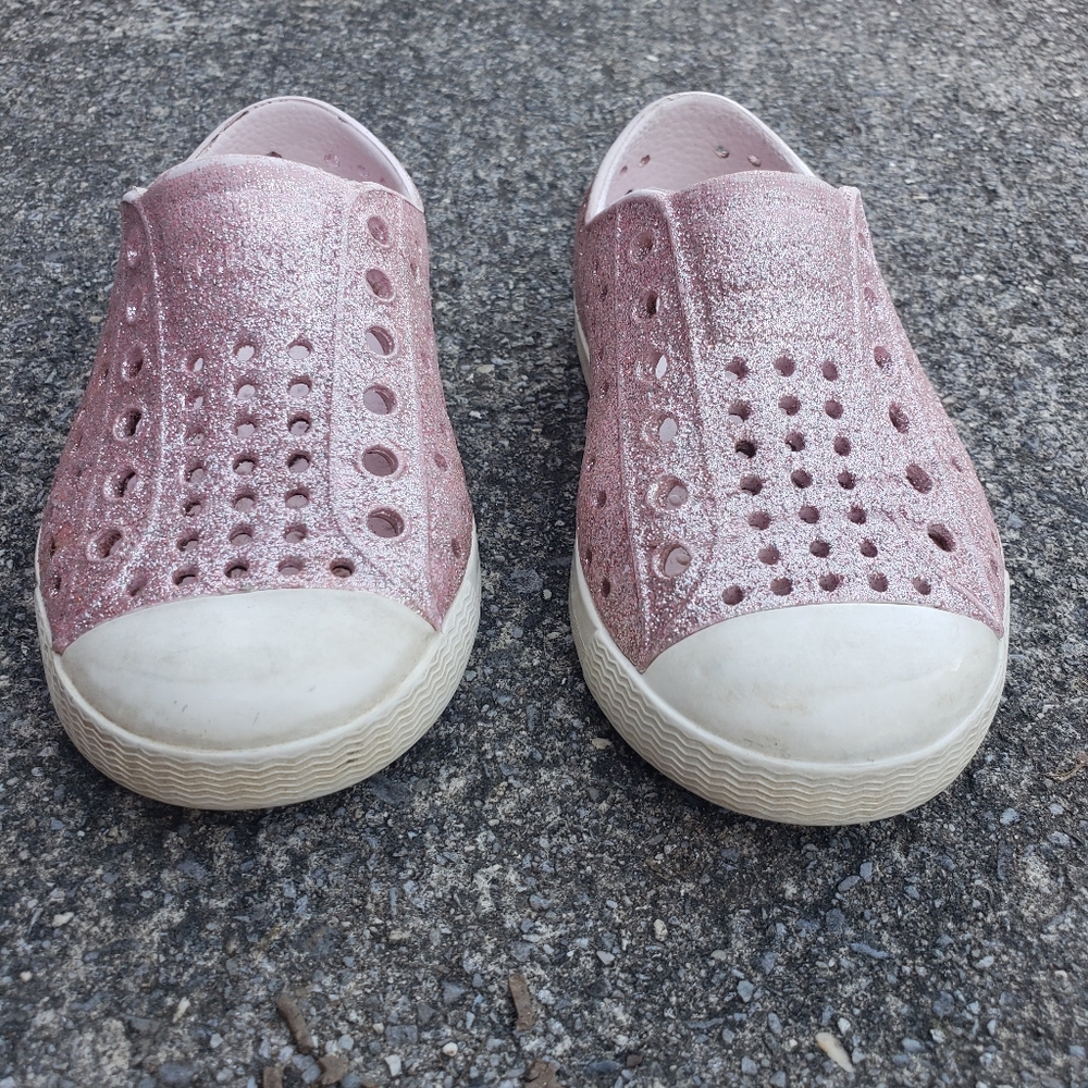 Native Jefferson glitter pink shoes